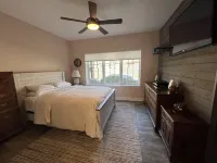 Lakefront on Boulder Lake with beach access and beautiful views, relax & enjoy!