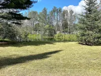 Year round cozy cabin on Trout haven Pond, close to trails & Lake St. Helen - Chalets