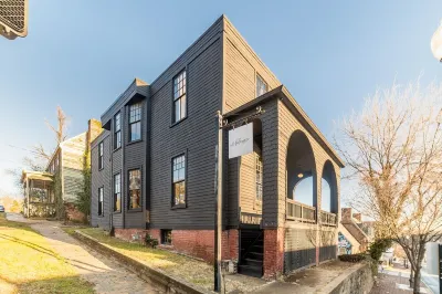Grand and Unique Historic Downtown Lynchburg Home! Các khách sạn gần Randolph College
