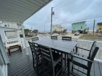 FENCED IN 2nd Row 2 the sea❤️ Shibumi, beach chairs, and linens included.