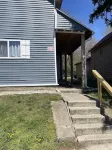Modern Farmhouse 3 Bed, 2 Bath Apartment, Sleeps 7, Lots of Space, Downtown