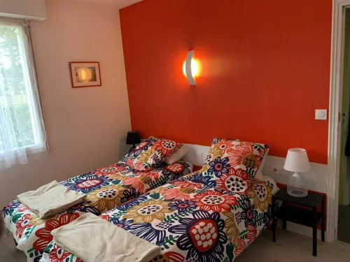 House 80 m from a superb sandy beach Hotels in Cleder