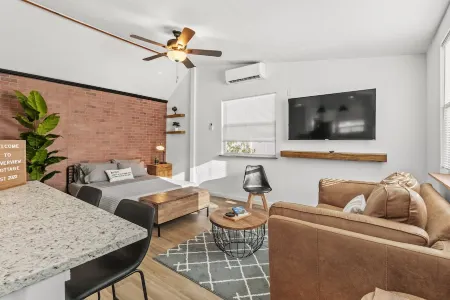 Spacious Industrial Style Guesthouse