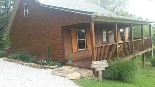 Come enjoy this newly built Hillside country Cabin  located near buffalo river