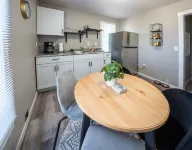 Stay on Spring #6 • 2Br Hotel-Style Apt • Downtown