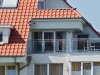 Luxury penthouse with large roof terrace, beach location, sauna & fireplace! Hotels in GroBenbrode