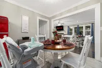 Large “Maple Cottage” in Beautiful Gastonia Area