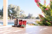 Private Ranch-Chef's Kitchen-King Bed-Large Pool-Heated for Additional Charge