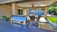 Fully licensed pool home w/outdoor kitchen.