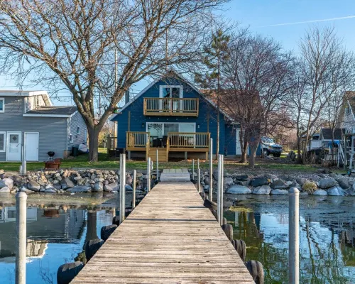 Madison Lakefront Oasis in the Heart of Madison - Central, Minutes to Downtown! Hotels in Monona