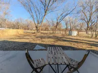The Green Leaf Cottage of Wichita - Bungalows