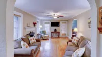 Historic 3 BR Home w/ Game Room Near Millikin Univ.