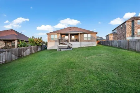 Hot Tub Getaway - 5 Mins to Kalahari – Roomy, Relaxing, Ready for Longer Visits