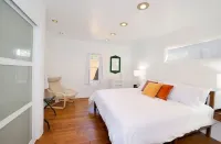 Obi's Adobe, .5 to The Railyard, Stylish 2 Bedroom Adobe, Dog Friendly