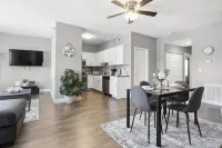 The Cozy Suite near all Attractions in downtown