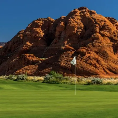 CASITA RETREAT APT: full kitchen, Sleeps 4, near Sand Hollow, Zions, & St George