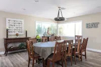 Over 3,000 Feet of Desert Oasis-Perfect for Friends & Family. Free Tesla Charger