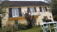 furnished apartment with all mod cons in a detached house with a garden