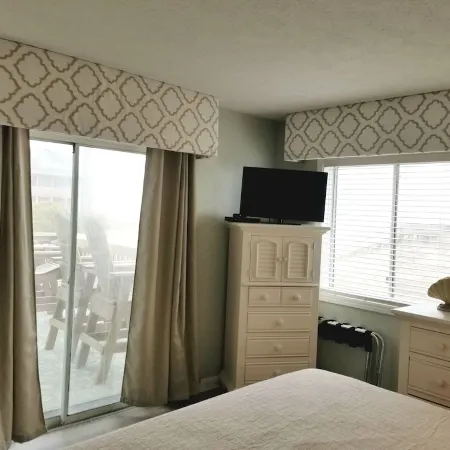 Oceanfront! Boardwalk to the Beach. Complimentary Amenities! Guest Favorite!