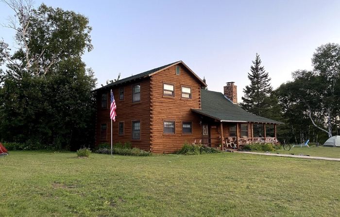 Log Home Retreat in Eagle River