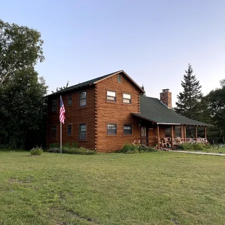 Log Home Retreat in Eagle River