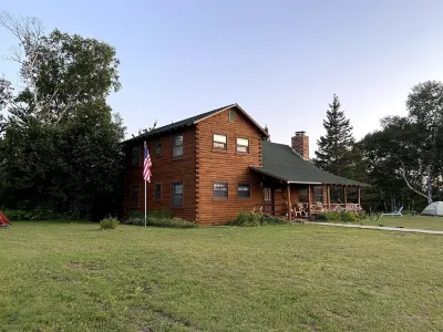 Log Home Retreat in Eagle River