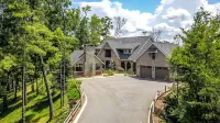TOWNSEND SUNRISE DREAM Pavilion, Hot Tub, Arcade Games, Theater Room, Bunk Room!