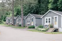 MaineStay Cottage #5 With Fireplace & Fully Stocked Kitchen in Hampden/Bangor