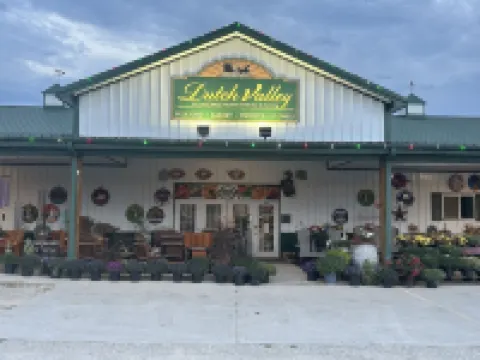 White cabin in the woods close to Univ. of Central Missouri and Whiteman AF Base