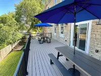 Mansion on the Mississippi River - Hot Tub - Beach - 7 Bedrooms Hotels in Bellevue