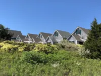 Cottage #11 - Spectacular views of Cape Cod Bay on a private association beach! - WiFi