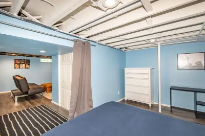 Central Tosa home near downtown, state fair, froedtert Hotels near American Family Field