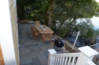 ⭐️ STUNNING WATERFRONT ⭐️Pet Friendly 3BDRM/2BTH*FIREPIT*KAYAKS*GAS FIREPLACE*