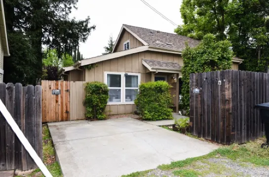 Guesthouse in the heart of Historic Folsom