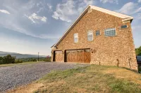 5 -Star Luxury Mountain Getaway - Grandview Lodge - Heated Pool IS Open !!!!