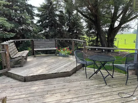Farmhouse in Beautiful Country Setting Close to Purdue