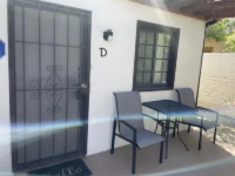 Villa D - 1 bedroom with kitchen in the beautiful downtown Palm Springs!