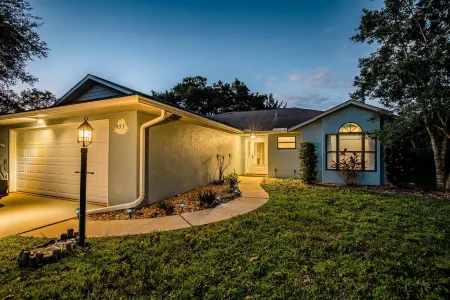 Pet Friendly! Huge Heated Pool Quiet Neighborhood Close to Beach Gr8 4 Families!