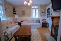 Player Piano - Gym - Victorian - 4 Bed Hotel a Marietta
