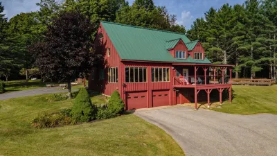 Awesome Views! 3 minute drive to the Sunday River liftsSleeps 8 Sunday River Covered Bridge 주변 호텔