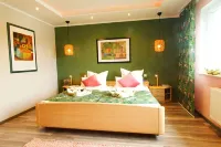 Vacation apartment Maar-Idyll, quiet, modern vacation apartment with freedom of movement Hotel a Schalkenmehren