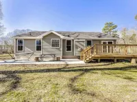 Modern Waterfront Home with Kayak, Firepit, Gameroom, Pool+Beaches, Dog & EV OK Hotels in Cople