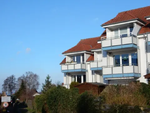 Mediterranean 2 bedroom apartment with sea views and south west facing balcony to relax Hotels in der Nähe von Badeinsel Steinhude
