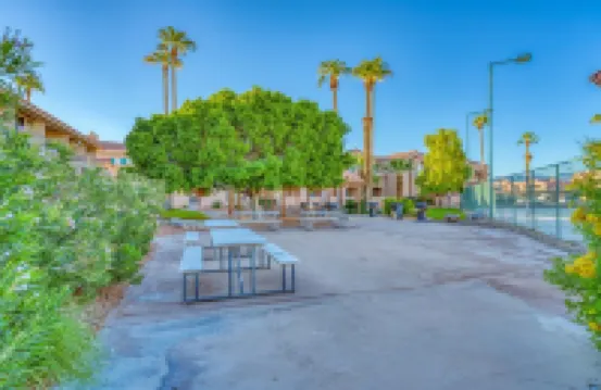 Lake View Condo with Pool/Boat Parking!