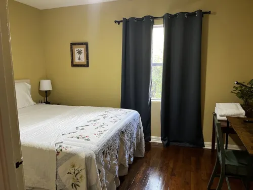 2 Bedroom Near Florida Southern
