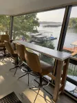 Osage Beach Lakefront Home. Lg. Dock, Patio, and a 5 Min Walk to Backwater Jacks - 3つ星