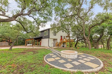 Peaceful Lakeview Home, Family sized! Отели в г. Гудзон Бенд