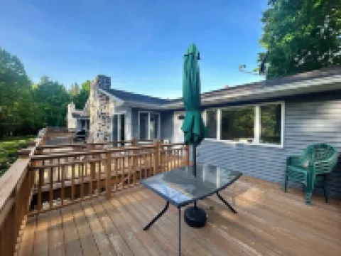 Peaceful & Spacious Wolf River Home - 4 Bedrooms, Pool, Fire Pits & Scenic Views