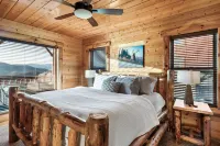 Amazing Mtn views/Hot tub/Fireplace/Bunk beds/Arcade games Autrey's Antiques & Ideas附近的飯店