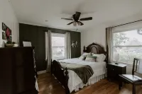 Newly renovated 3BR/2BA home in beautiful centrally located neighborhood Hotels in Bristol